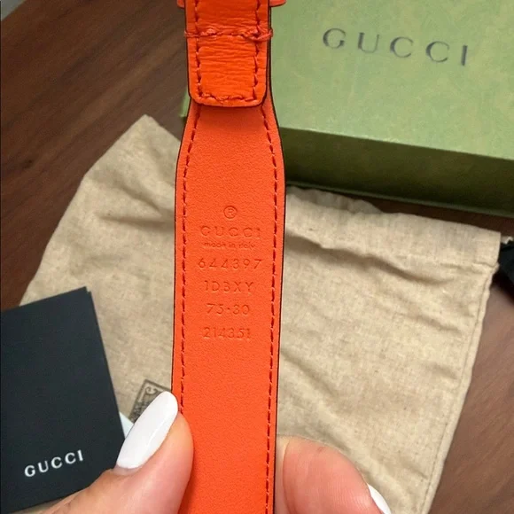 Gucci Bold Orange Leather belt display picture 3